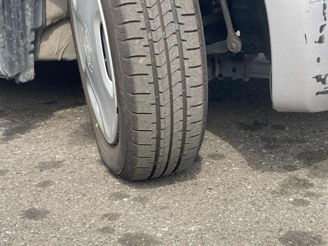 車両について詳しくなくてもご安心ください！スタッフが丁寧にご質問にお答えします！