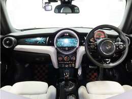 アフターサポートもご安心してお任せ下さい。自社工場にて各メーカーのコンピューター診断をはじめ車検、点検などを実施。ご遠方のお客様の保証対応もお近くの正規販売店で対応致しております。