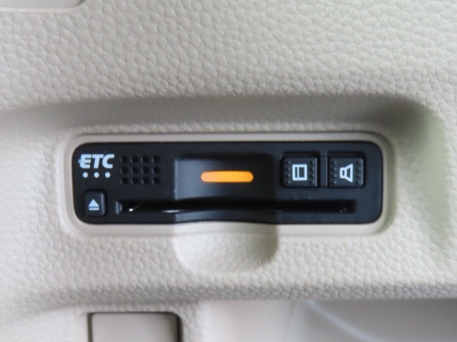 【ETC車載器装備済み】ご使用いただくには別途セットアップ費用がかかります。ご用命の際はお申し付けください。