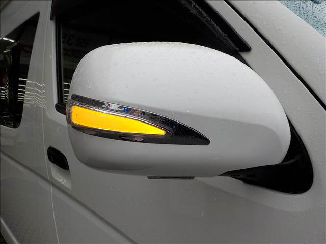 4WD☆純正ナビフルセグBカメラ☆ビルトインETC☆前後ドラレコ☆リアヒーター☆モデリスタフロントスポイラー☆LEDヘッドライト☆ミラーウインカー☆キーレス☆E/Gスターター☆センターコンソールBOX