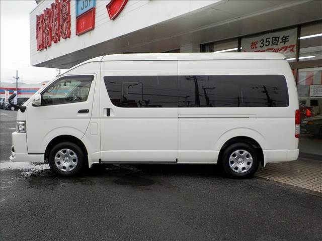 4WD☆純正ナビフルセグBカメラ☆ビルトインETC☆前後ドラレコ☆リアヒーター☆モデリスタフロントスポイラー☆LEDヘッドライト☆ミラーウインカー☆キーレス☆E/Gスターター☆センターコンソールBOX