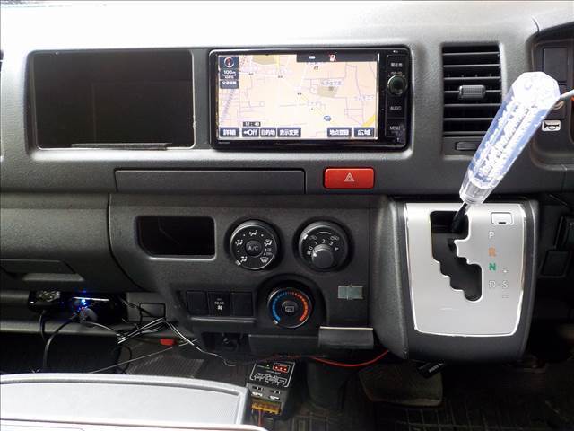 4WD☆純正ナビフルセグBカメラ☆ビルトインETC☆前後ドラレコ☆リアヒーター☆モデリスタフロントスポイラー☆LEDヘッドライト☆ミラーウインカー☆キーレス☆E/Gスターター☆センターコンソールBOX