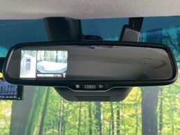 【マルチアラウンドモニター】専用のカメラにより、上から見下ろしたような視点で360度クルマの周囲を確認することができます☆死角部分も確認しやすく、狭い場所での切り返しや駐車もスムーズに行えます。