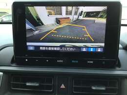 バックモニター付きですのでバックの時も安心です。