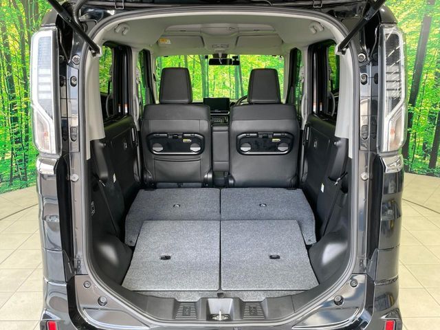 普段のお買い物や通勤、送迎等に十分な荷室スペースを確保しております。セカンドシートを倒すと、大きな荷物の積載も可能です♪