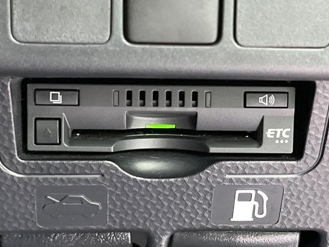 【ETC】高速道路の料金所をストレスなく通過！話題のスポットやサービスエリアに多い「スマートIC」利用時は必須のアイテムです。当店でセットアップを実施、ご納車当日からすぐにご利用いただけます！