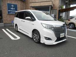 きれいなパールの車両です。