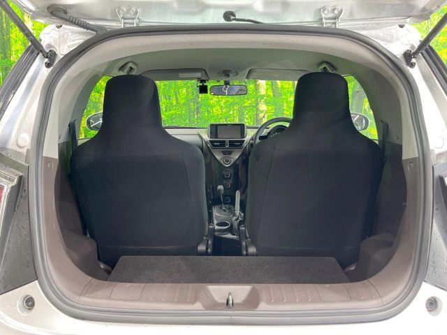 普段のお買い物や通勤、送迎等に十分な荷室スペースを確保しております。セカンドシートを倒すと、大きな荷物の積載も可能です♪