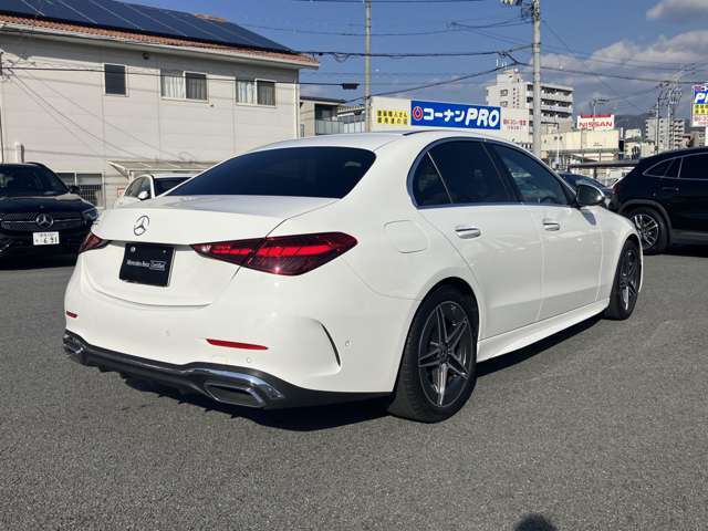 メルセデスベンツ認定中古車2年保証ですのでご購入後も安心です。