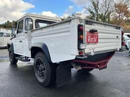 プレミアムカーディーラーワールドでは全車クリーニング済みです！禁煙車両ですので不快な臭いも致しません！