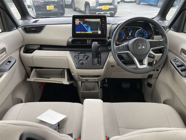 インパネ部も全体的にきれいにしてます。ご納車前には再度清掃をしてピカピカにしてご納車いたします！