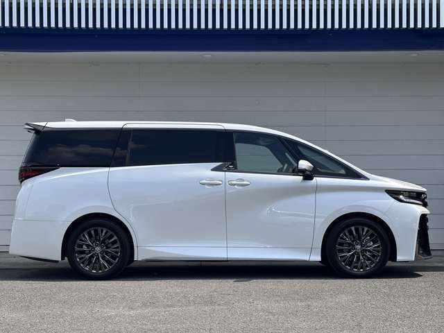 掲載車両以外にも対応可能です。ご希望のボディーカラー、グレード、装備やオプションをお聞かせ下さいませ。