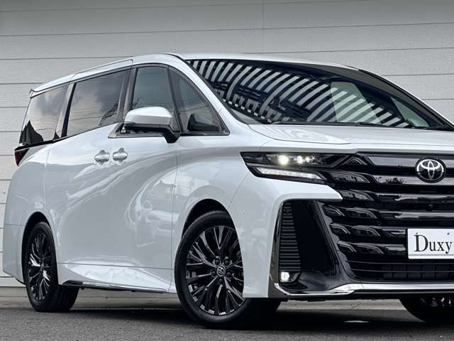 登録済み未使用車　2025改モデル　サンセットブラウン内装　左右独立ムーンルーフ　デジタルインナーミラー　ユニバーサルステップ付　カラーヘッドアップディスプレイ　パノラミックビューモニター　19インチアルミ