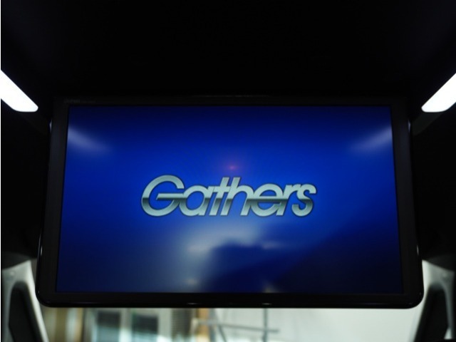 ◆リア席フリップダウンモニター装備車◆　お出かけ時の渋滞！お子様や同乗者の方が退屈しません。ドライバーは運転に集中できます！