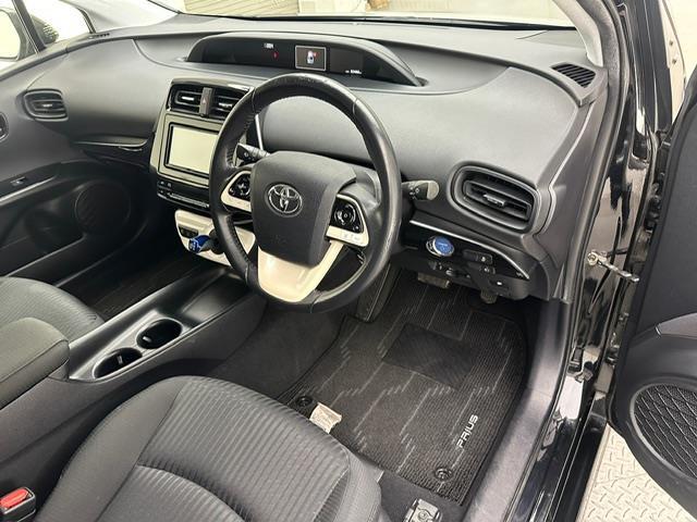 【インパネ全体】全方位で視界が広く、高い目線で運転もしやすいです！