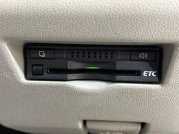 【ETC】高速道路の料金所をストレスなく通過！話題のスポットやサービスエリアに多い「スマートIC」利用時は必須のアイテムです。当店でセットアップを実施、ご納車当日からすぐにご利用いただけます！