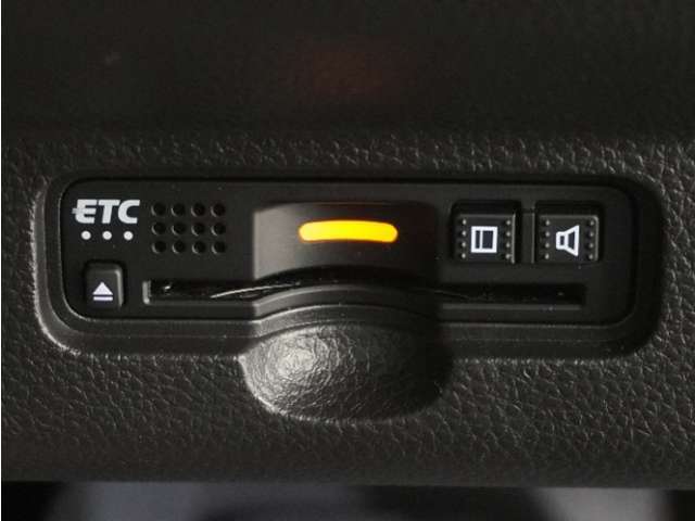 【ETC車載器】高速道路のご利用時にとても便利なETC車載器。セットアップ(費用別途)後にお渡ししとなります。