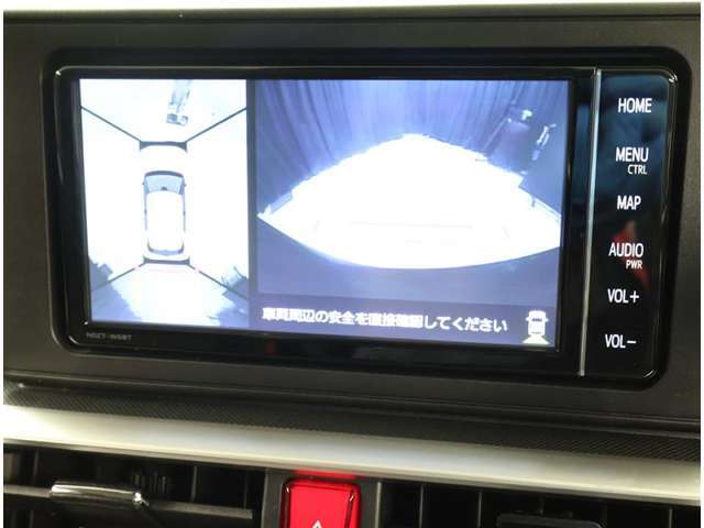 バックカメラで車庫入れも安心☆　頼りすぎ注意です♪