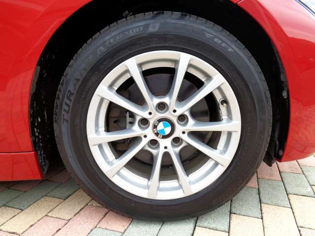 BMW純正15Inアルミ　205/60R15タイヤ　フロント残溝8mm　リア残溝4mm