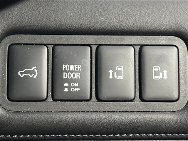 【両側電動スライドドア】小さなお子さまでもボタン一つで乗り降りラクラクです！両手に荷物を抱えている状態でもボタンを押せば自動で開閉するので、お買い物やお出かけの際にはとっても重宝します！