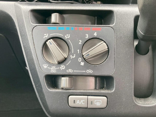 今の軽自動車は、とても広いです！当店では、セダン・ワゴン・スライドなど、様々なタイプの軽自動車を取り扱っております！