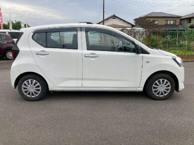 「当社のこだわり」全車保証付き（ゴールド・プラチナプラン）当社の工場は国の認定をもらった指定工場です。メンテナンスは安心の整備をお約束致します。当社の最長保証は2年間（プラチナプラン）です！