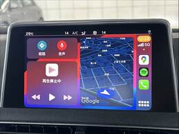 【純正メモリナビ】アップルカープレイやブルートゥース接続など多彩な機能を併せ持っており、インパネ周りがすっきりしてますね！