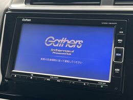 【純正ナビ】人気の純正ナビを装備。オーディオ機能も充実しており、Bluetooth接続すればお持ちのスマホやMP3プレイヤーの音楽を再生可能！毎日の運転がさらに楽しくなります！！