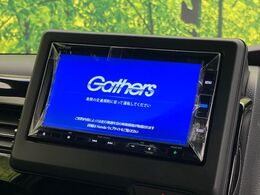 【純正ナビ】人気の純正ナビを装備。オーディオ機能も充実しており、Bluetooth接続すればお持ちのスマホやMP3プレイヤーの音楽を再生可能！毎日の運転がさらに楽しくなります！！