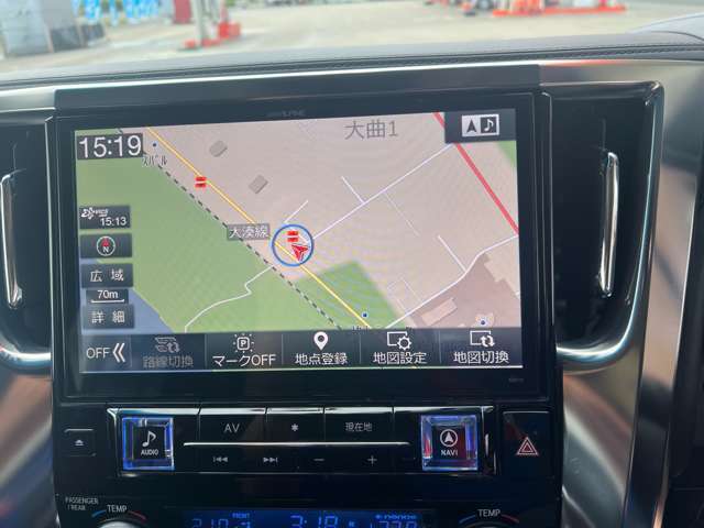 カーナビ付き！スマートフォンで地図アプリがあるとはいえ、ナビはとっさの時に便利ですよね♪