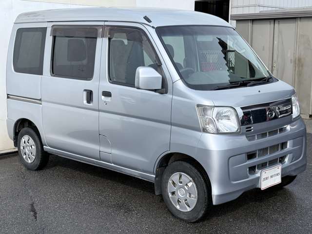 【各メーカーのお車を展示】トヨタ・ダイハツ・スズキ・ホンダ・スバル・マツダ・日産・国内各メーカーを展示しています。安い軽・燃費の良い車・荷室が広い車・広い軽・悪路に強い軽・などなど展示中です。
