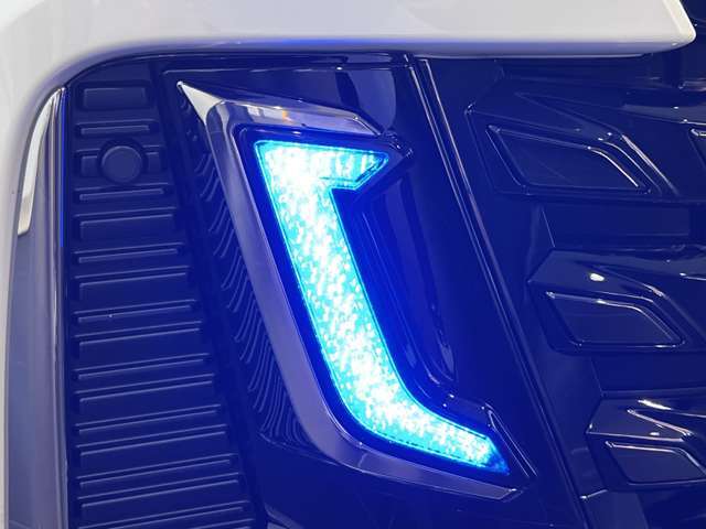 モデリスタシグネチャーイルミ☆エアロの長納期化されている今、エアロ付きの車両をご用意可能でございます☆お客様のご希望をお聞かせ下さい！クルマ選びはまず、お店選びから☆どうぞDuxy可児店で上質なお車を