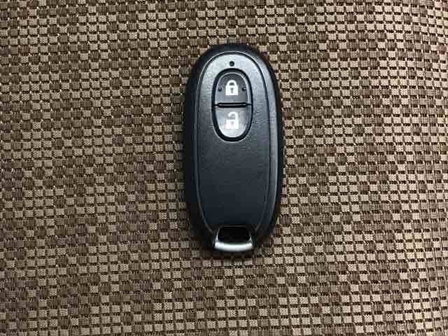 スマートキーです！ドアの施錠・解錠・エンジンの始動がスムーズで大変便利です！