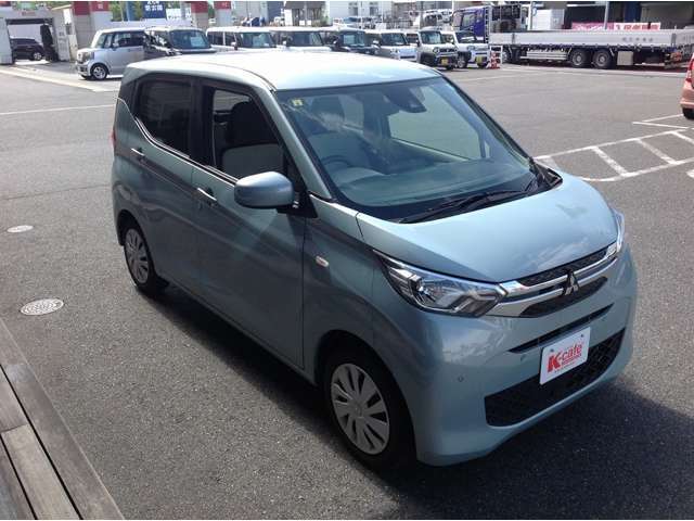 【届出済未使用車の得する価格】大量仕入れにより車両価格が割安な上重量税は払い込み済みで、登録月によっては取得税もかかりません。