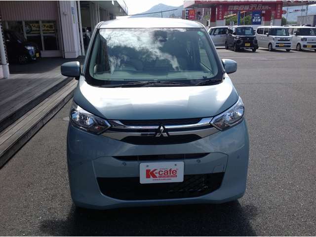 ケイカフェはオールメーカーのお車を取り揃えておりますので、1度のご来場でオールメーカーのお車を実際に見て比べていただくことが出来ます。試乗車も多数ご用意しておりますので、楽しく乗り比べしましょう！