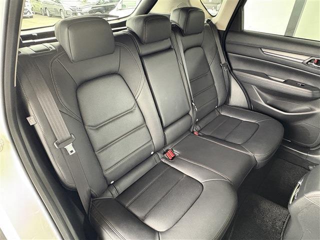 突然のご来店ですと在庫がない場合等、お車をご覧頂けない場合もございます。お手数をお掛けいたしますが、ご来店前には一度在庫確認のお電話をお願いいたします。