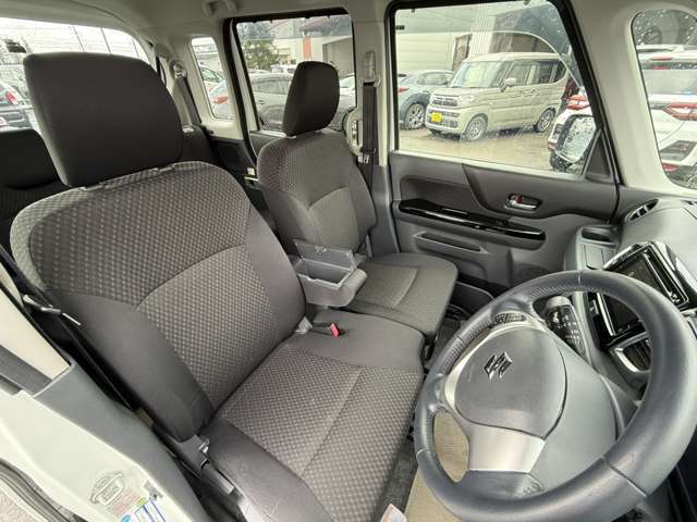 売れているからクルマが足りない。足りないからクルマが欲しい。欲しいから高く下取れる。これがトーサイの秘密。それだけなんです♪