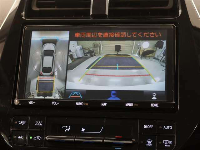 バックガイドモニターで、後方を確認しながら安心して駐車することができます。運転初心者も熟練者も必須の機能ですよ！