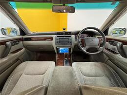 【　前席全体　】全方位で視界が広く、高い目線で運転しやすいです♪