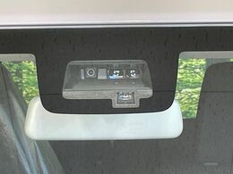 【スズキ　セーフティサポート】走行中に前方の車両等を認識し、衝突しそうな時は警報とブレーキで衝突回避と被害軽減をアシスト。より安全にドライブをお楽しみいただけます。