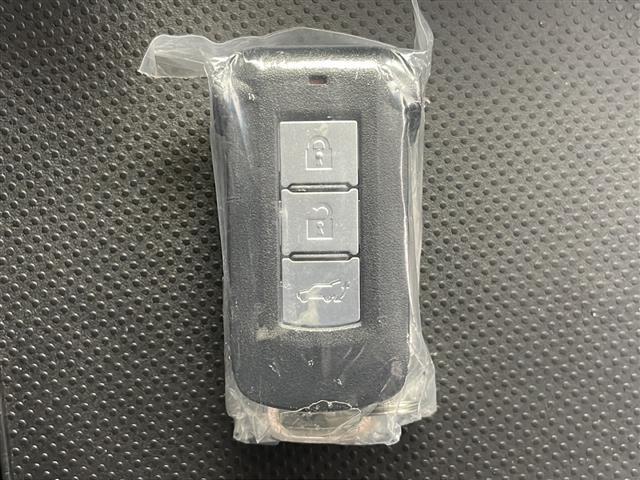 【付属品】このクルマ限定で使える装備品が付いています！使い方などはぜひ実際に店舗にお越しいただき、専門スタッフにお尋ねください！
