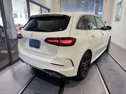 当店の最寄り駅は「京王永山駅」です。電車でお越しのお客様は、事前にご連絡いただけましたらお迎えにあがります。お気軽にお申し付けください。