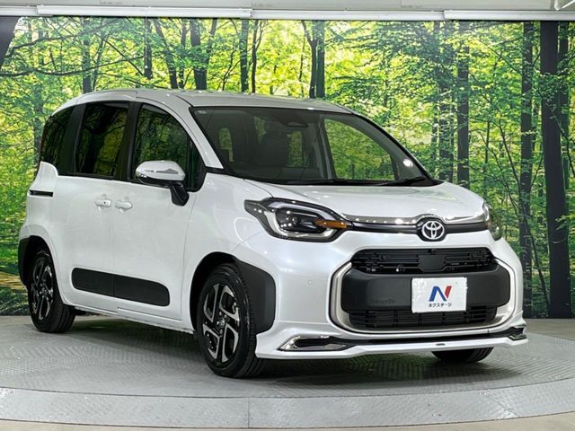 高透明度のガラス皮膜で撥水はもちろん、上質なツヤ・光沢を実現。紫外線や酸性雨から大切な愛車を保護し、色あせ・劣化を防止。「弾スプラッシュコート」、「弾プリミッサコート」からお選びいただけます。