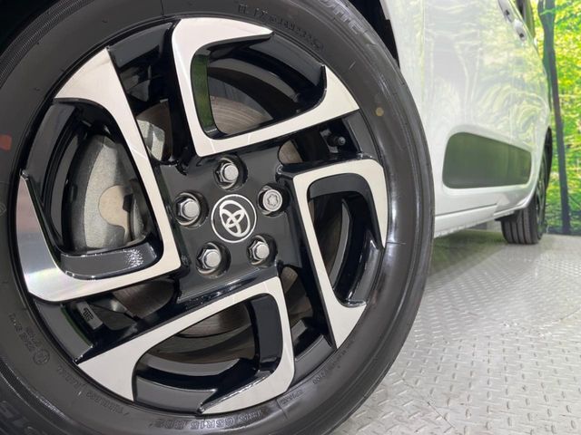 【純正15インチアルミホイール】外観にマッチした純正アルミホイールを装着しております。各種社外アルミホイールや、スタッドレスタイヤも取扱いしております。是非ご相談ください♪