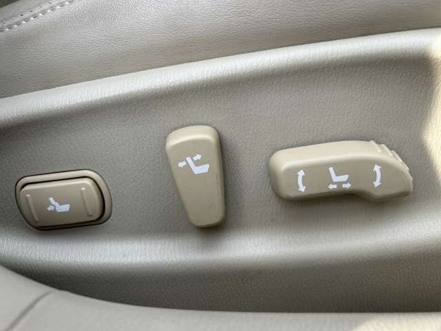 ♪当店は他府県登録＆納車の実績も多数御座います♪格安でご納車させて頂きます♪全国各地からのお問い合わせをドシドシお待ちしております。保証に関しましても全国各地でご対応が可能です♪