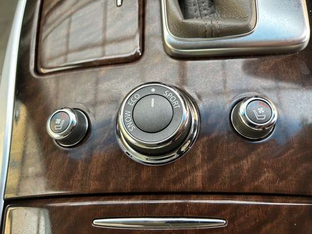 ☆こちらカーセンサーへの掲載写真以外にも、ご用命いただけましたらご希望の箇所について写真をお送りすることも可能です。お気軽にお声がけください♪