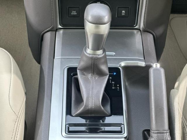 こちらのお車はいかがでしょうか？少しでも気になっていただけましたら是非お問い合わせください！さらにお車の詳細をお送りいたします！
