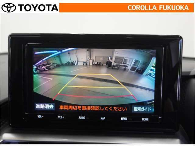 バックモニター付なので後退時に後方映像が見えるので安心。死角が減って思わぬ事故の防止にも役立ちます。