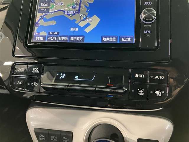 自社の工場も完備しておりますので、安心の体制でお客様をサポート。日ごろのメンテナンス、タイヤ交換、車検、板金など、アフターサービスも充実しております。