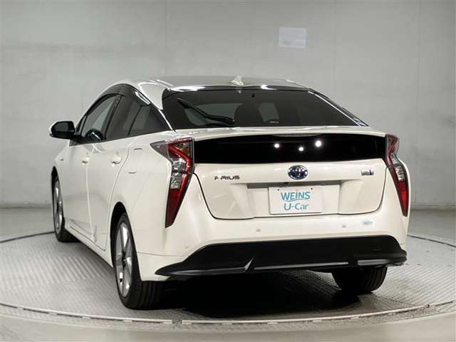 全車種、走行距離無制限の1年間無料保証付き！全国5000ヶ所に及ぶトヨタサービス店舗の安心ネットワーク！※3年先まで延長可能なロングラン保証αもご用意してます（有料）。
